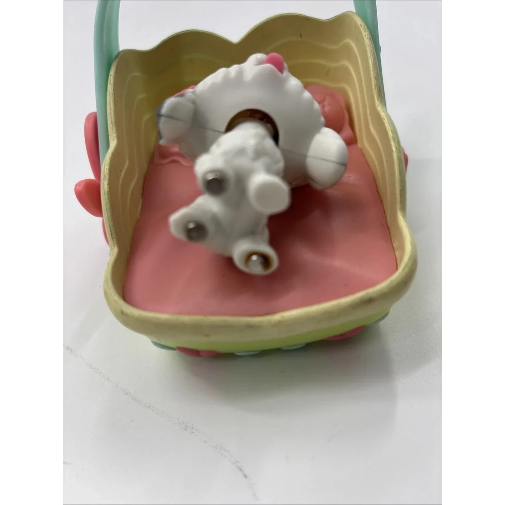Littlest Pet‎ Shop Magic Motion Pets Yum Yum Puppy Dog, Bed